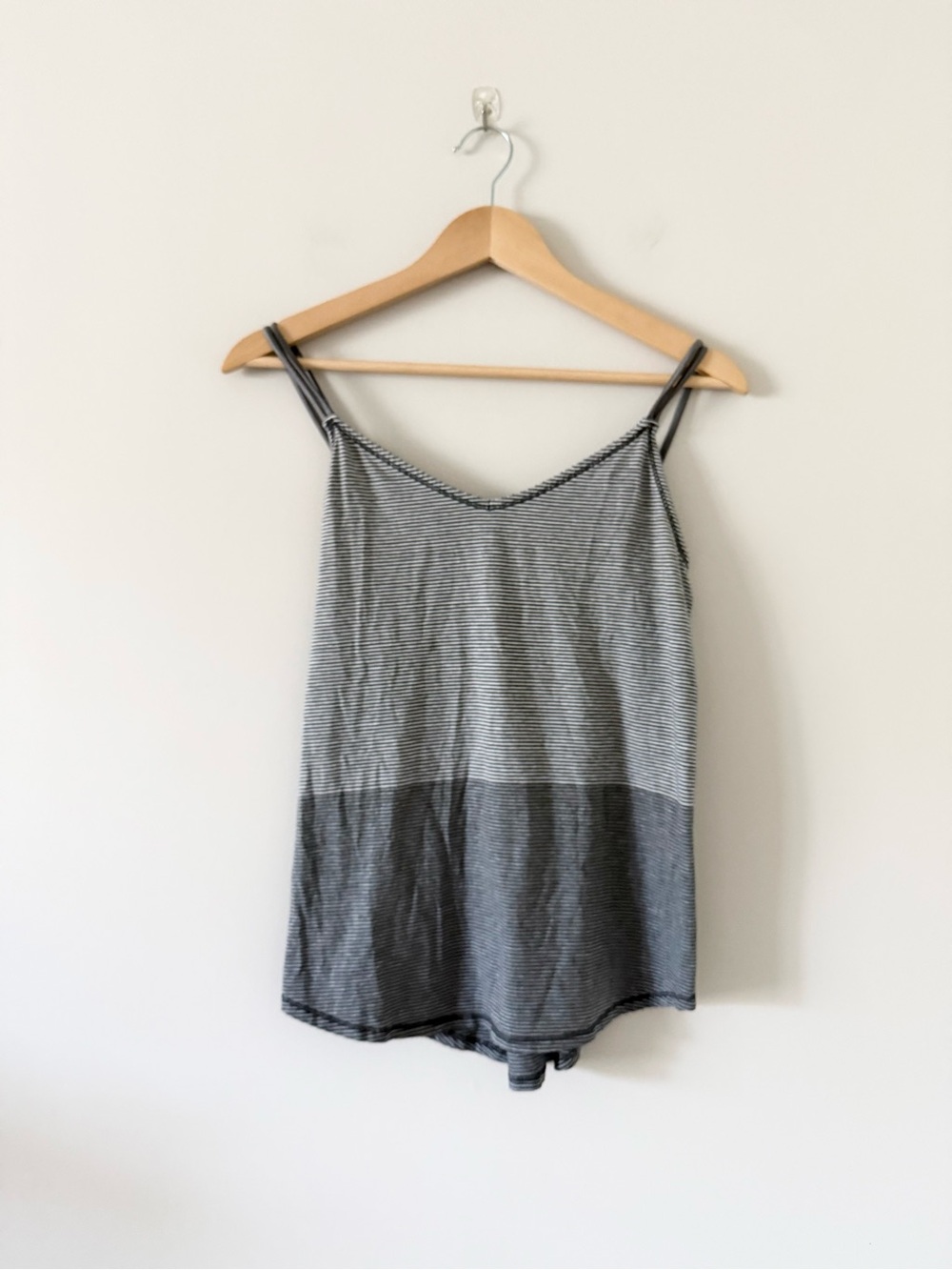 Lululemon Breezy Tank in Divided Stripe Light & Dark Gray Size 4